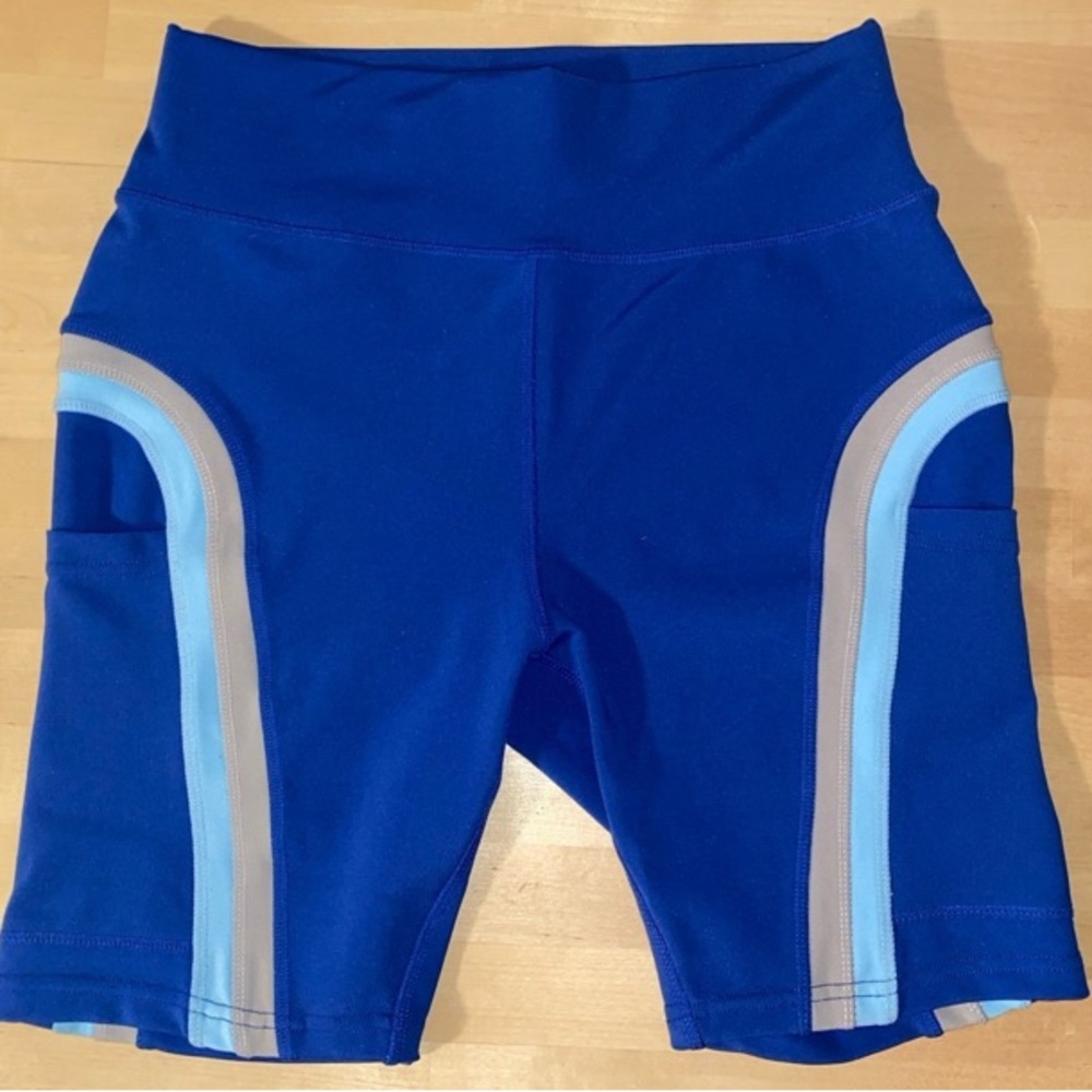 POP FIT Shorts size M blue stripe Athletic Shorts